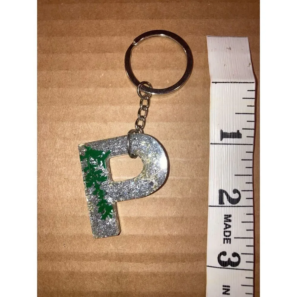 ☀️3/$9☀️ Letter “P” Resin Keychain